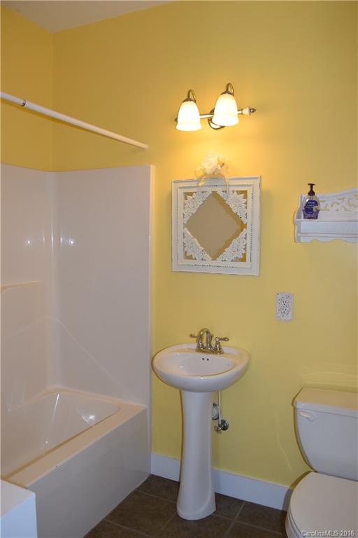 186 Butler Ridge Hendersonville, NC 28792 - Photo 17 of 19 Gallery Image 17