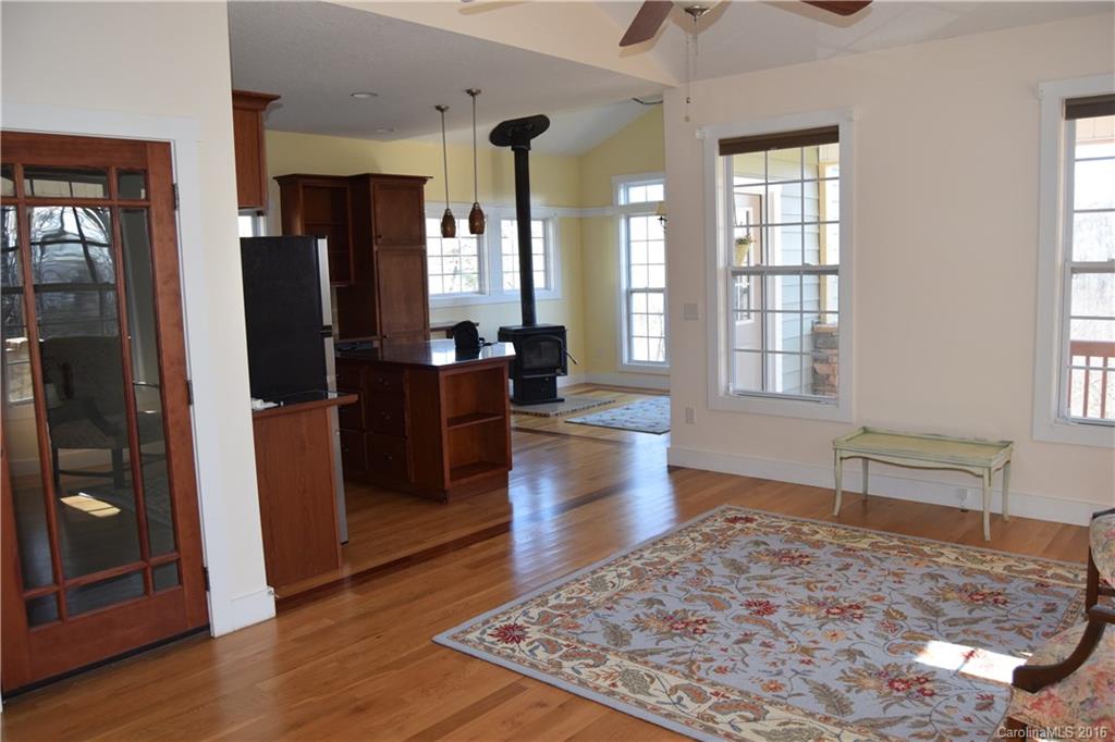 186 Butler Ridge Hendersonville, NC 28792 - Photo 9 of 19 Gallery Image 9