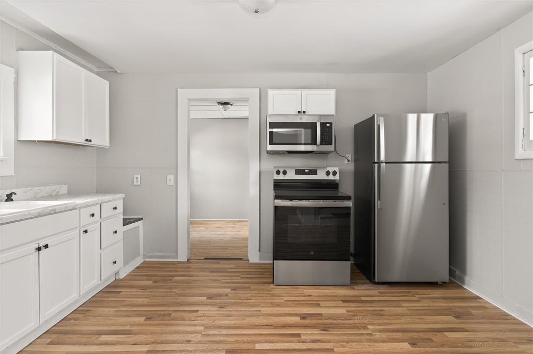 127 Conkey Avenue Rochester, NY 14621 - Photo 14 of 34