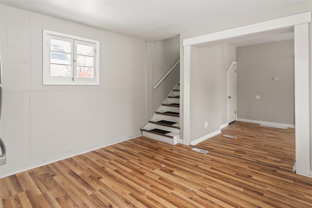 127 Conkey Avenue Rochester, NY 14621 - Photo 18 of 34