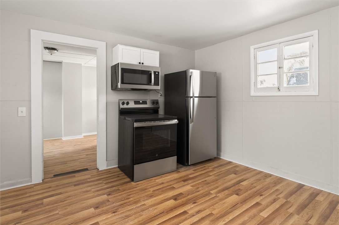 127 Conkey Avenue Rochester, NY 14621 - Photo 19 of 34