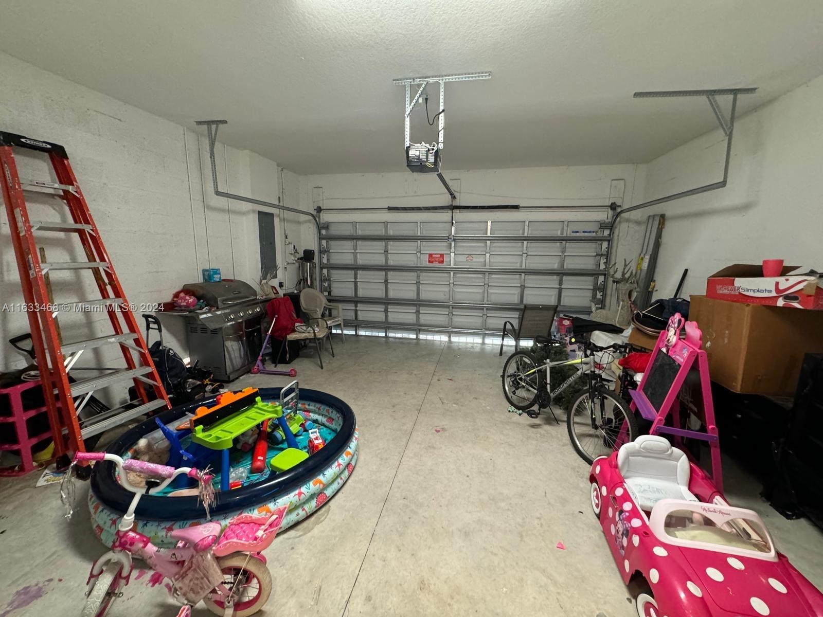 26948 Southwest 132 Ct Road Homestead, FL 33032 - Photo 14 of 34 Gallery Image 14