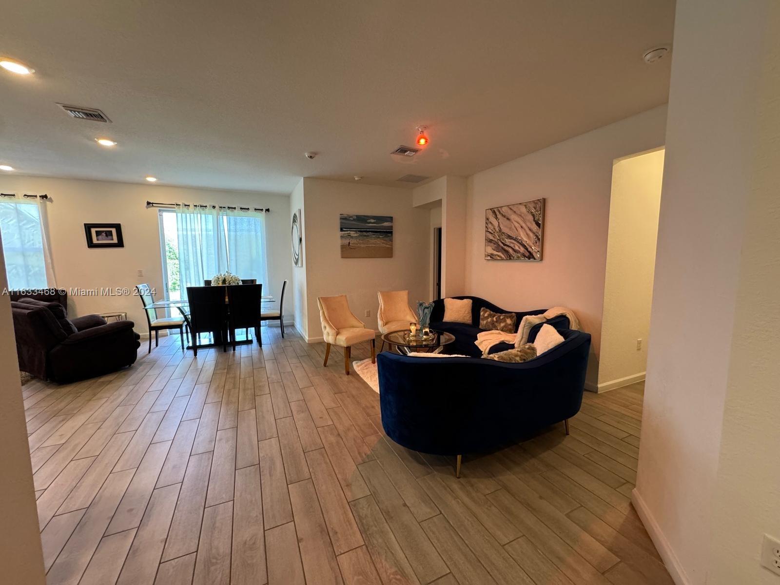 26948 Southwest 132 Ct Road Homestead, FL 33032 - Photo 6 of 34 Gallery Image 6