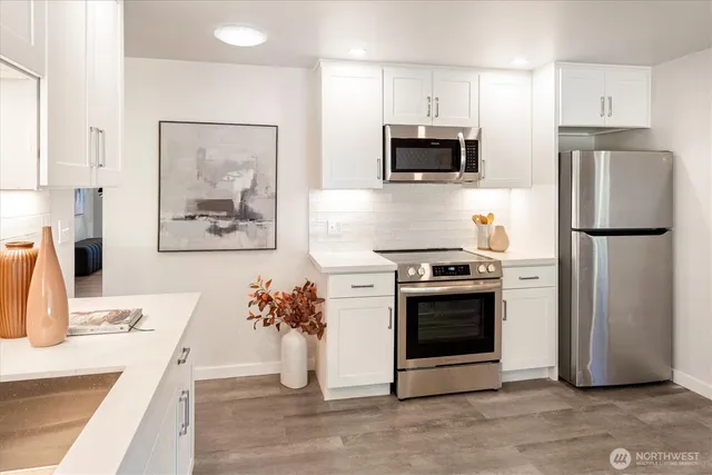 $898,000 | 8611 Holly Lane, Edmonds, WA 98026