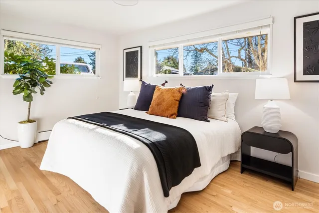 $898,000 | 8611 Holly Lane, Edmonds, WA 98026