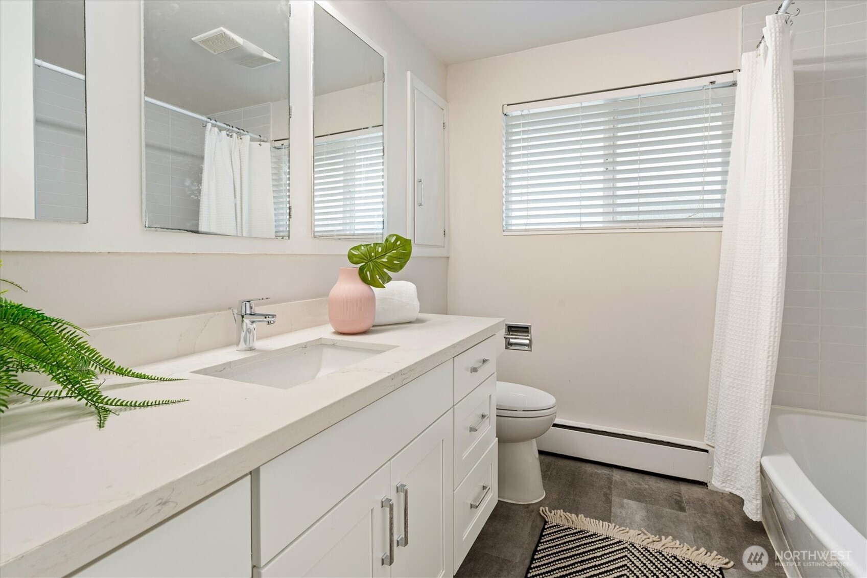 8611 Holly Lane Edmonds, WA 98026 - Photo 24 of 38