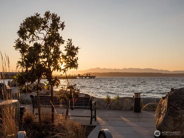 $898,000 | 8611 Holly Lane, Edmonds, WA 98026