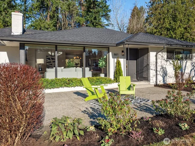 $898,000 | 8611 Holly Lane, Edmonds, WA 98026