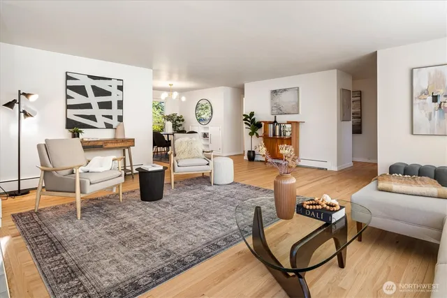 $898,000 | 8611 Holly Lane, Edmonds, WA 98026