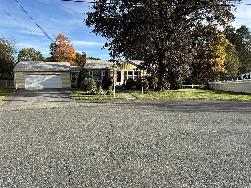 34 Gates Road Shrewsbury, MA 01545 - Photo 2 of 40 Gallery Image 2