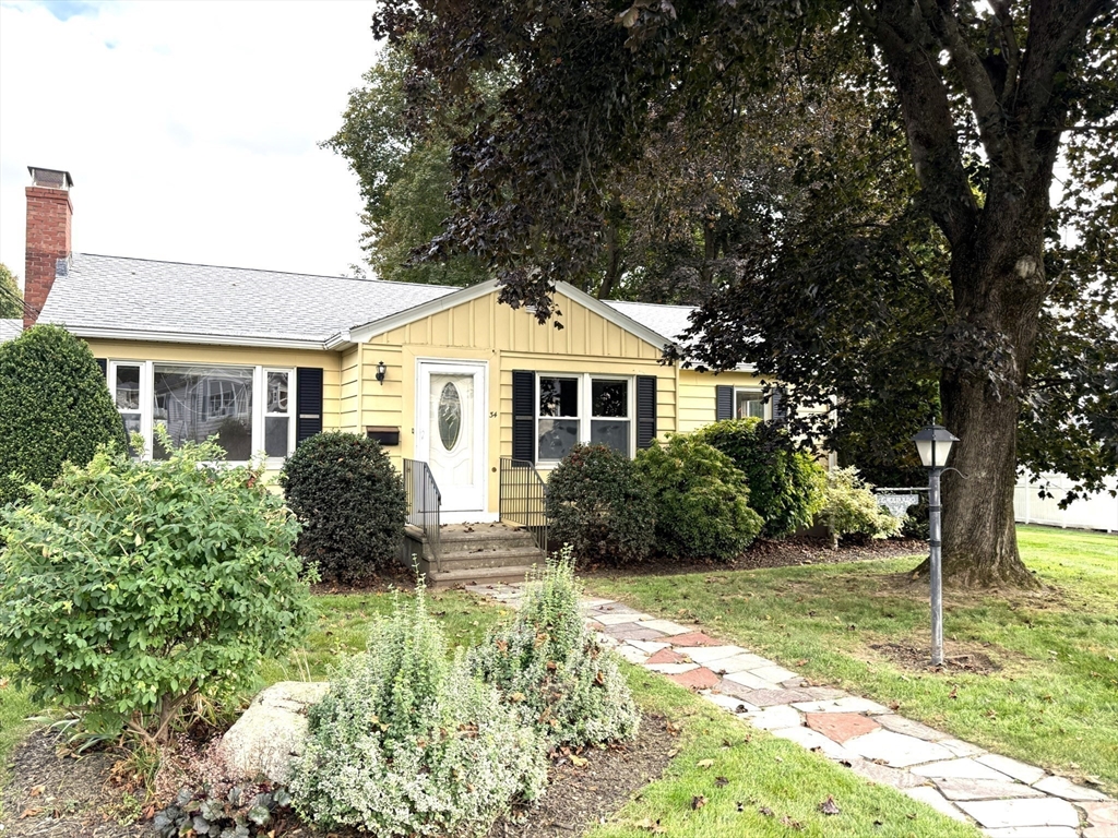 34 Gates Road Shrewsbury, MA 01545 - Photo 3 of 40 Gallery Image 3