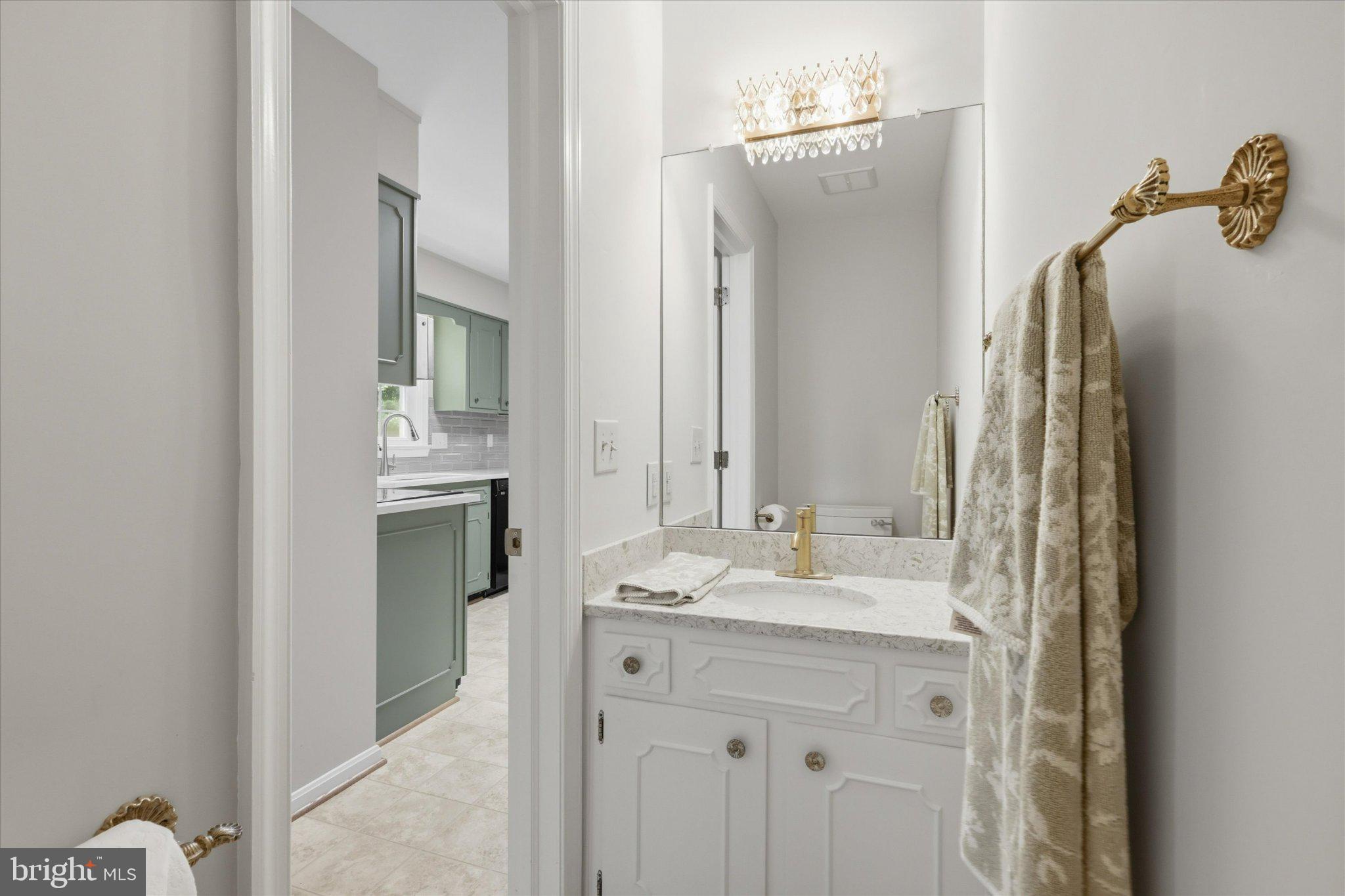 7007 Runnymeade Court Frederick, MD 21702 - Photo 14 of 37 Elegant bathroom with modern touches.