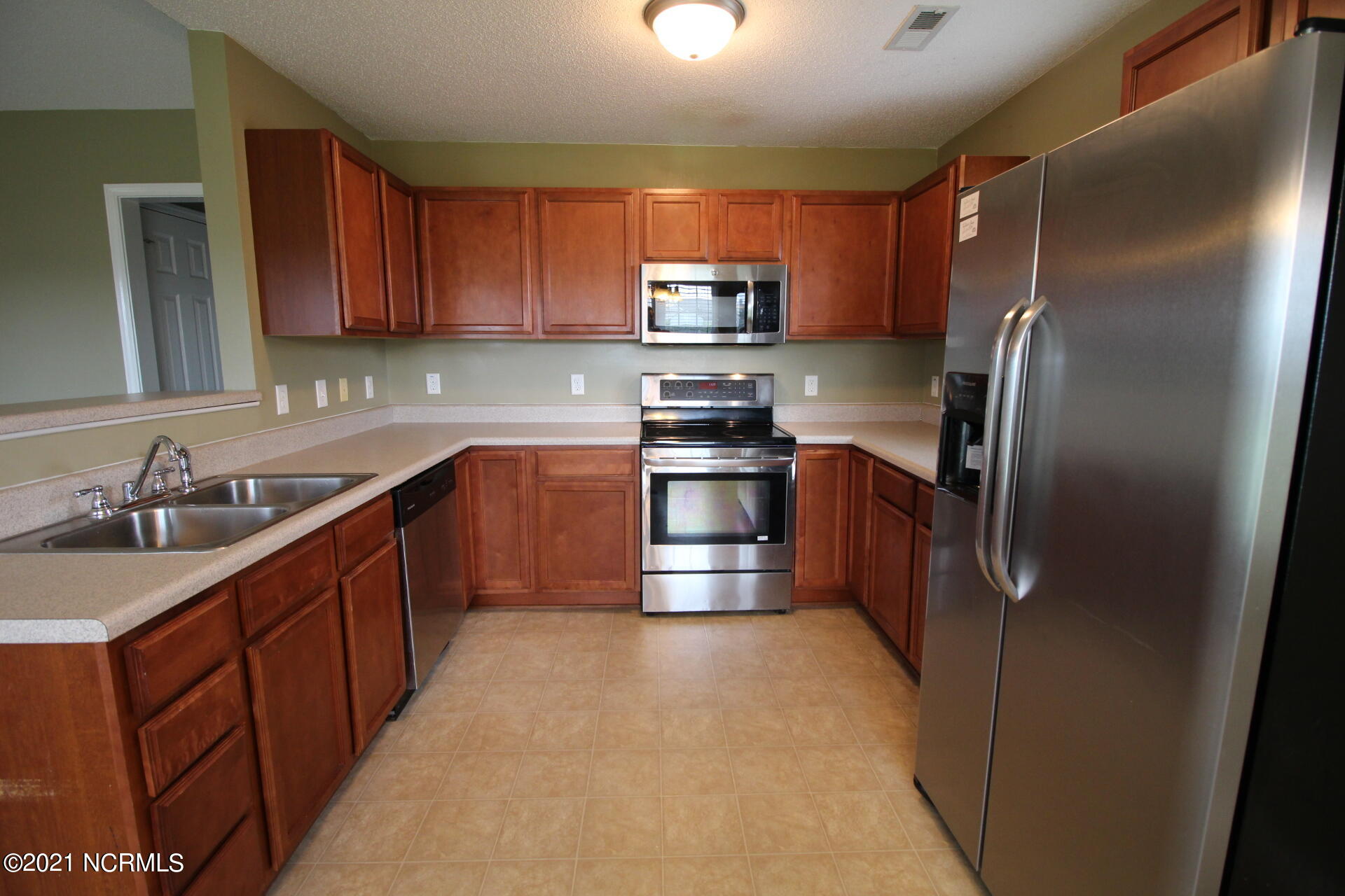 480 Godette School Road Havelock, NC 28532 - Photo 12 of 50 All stainless appliances