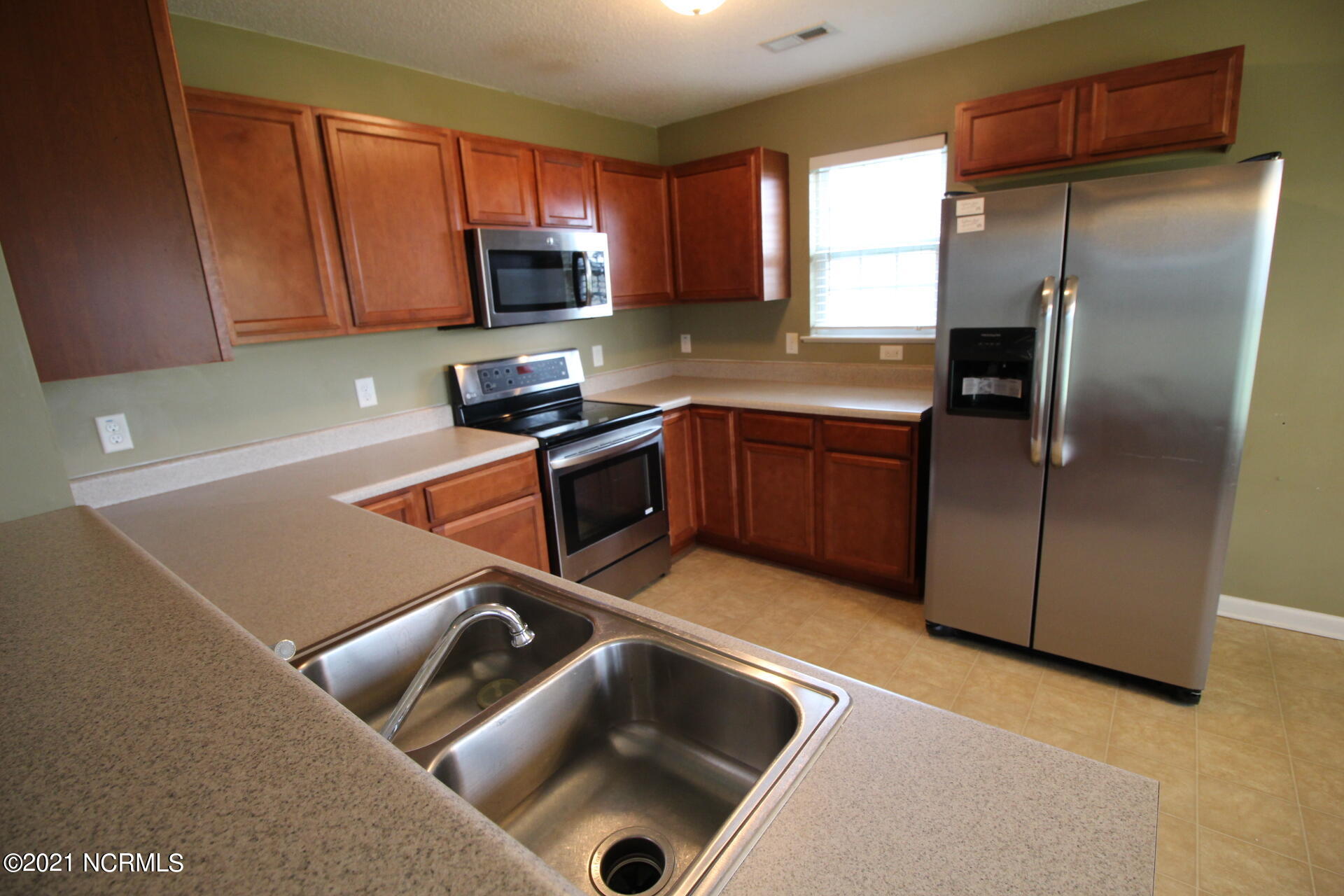 480 Godette School Road Havelock, NC 28532 - Photo 16 of 50 Deep stainless sinks