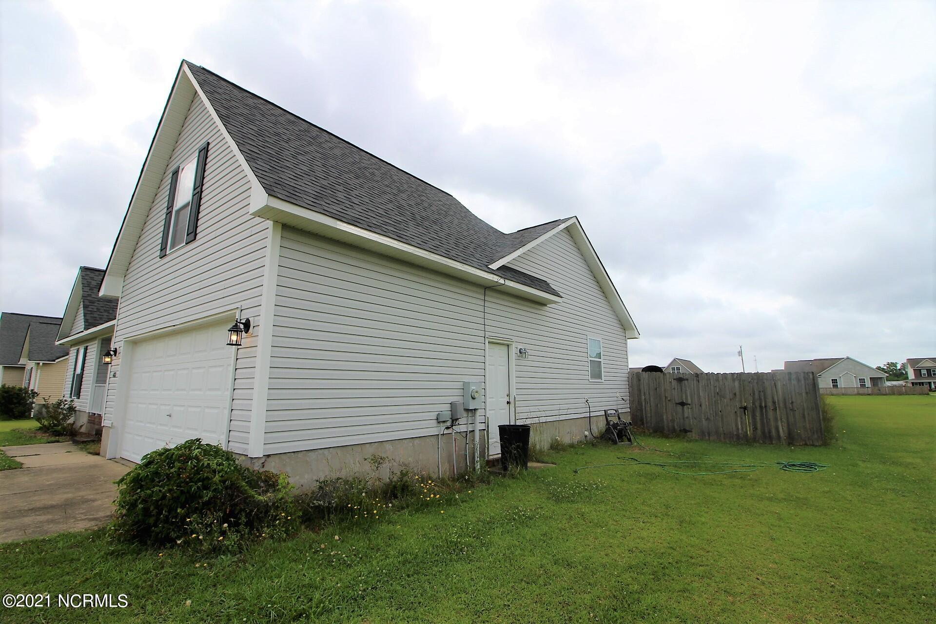 480 Godette School Road Havelock, NC 28532 - Photo 42 of 50 Right exterior