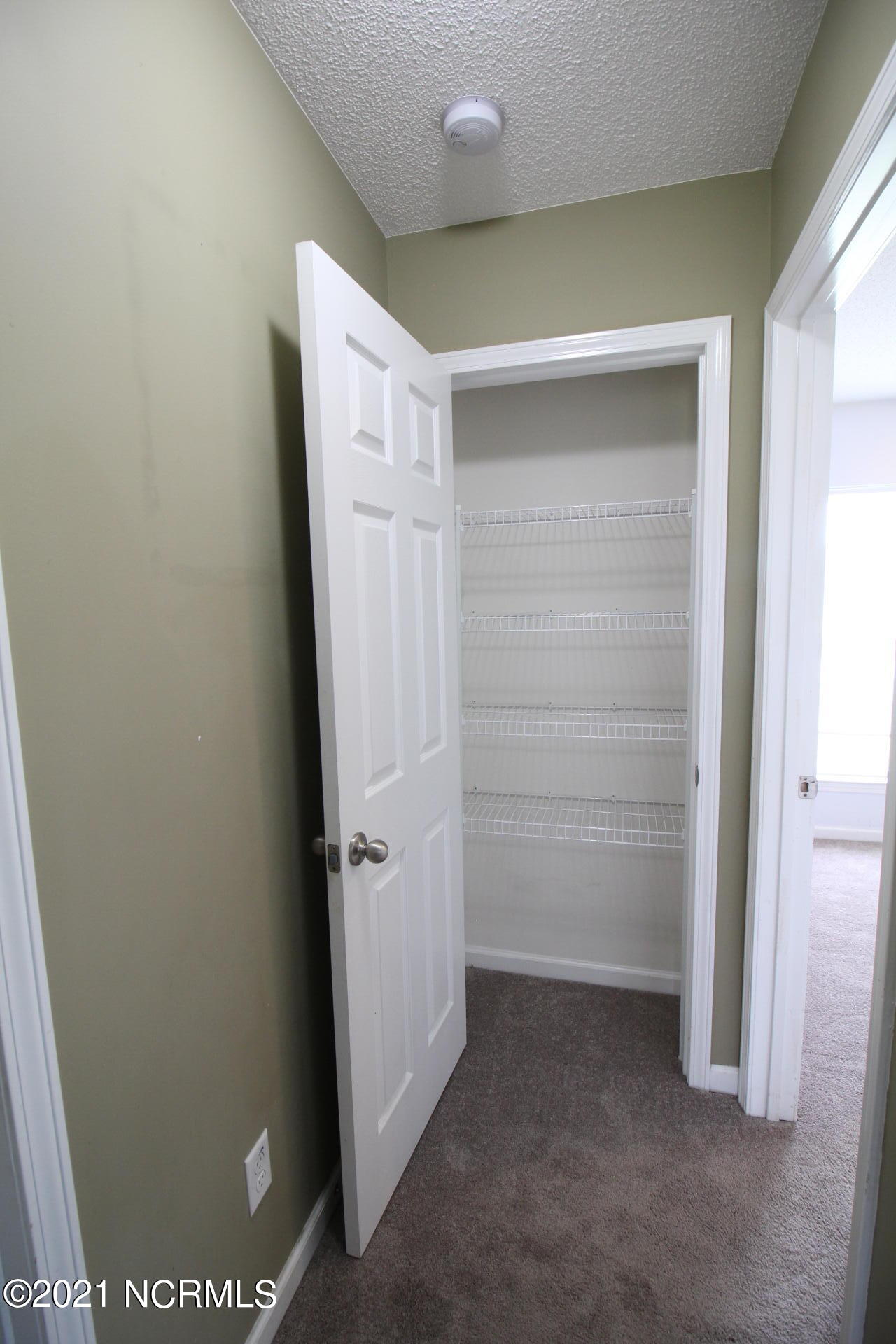 480 Godette School Road Havelock, NC 28532 - Photo 44 of 50 Linen closet