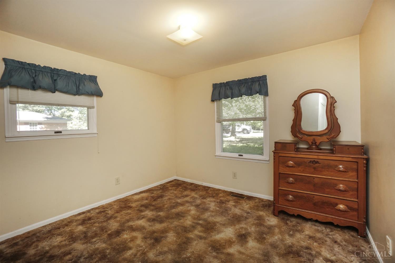 523 Lang Road Cincinnati, OH 45244 - Photo 29 of 44