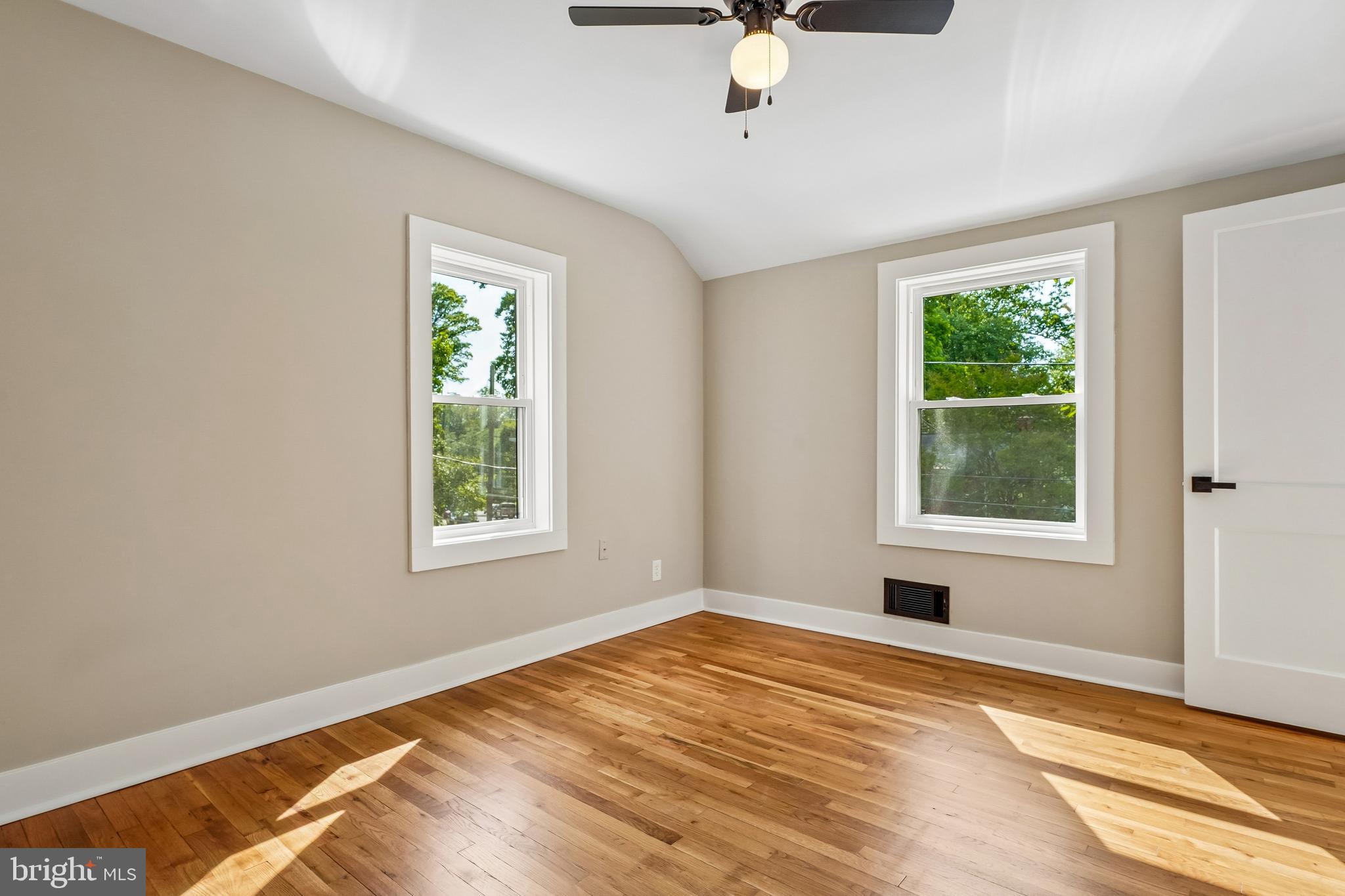 1106 Meurilee Lane Silver Spring, MD 20901 - Photo 11 of 28 1st Bedroom