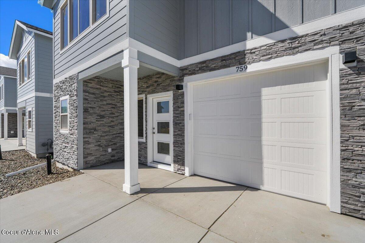 759 North Galbraith Loop Post Falls, ID 83854 - Photo 3 of 29 Exterior Front