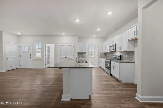 $330,830 | 233 Lake Tyler Drive, New Bern, NC 28560