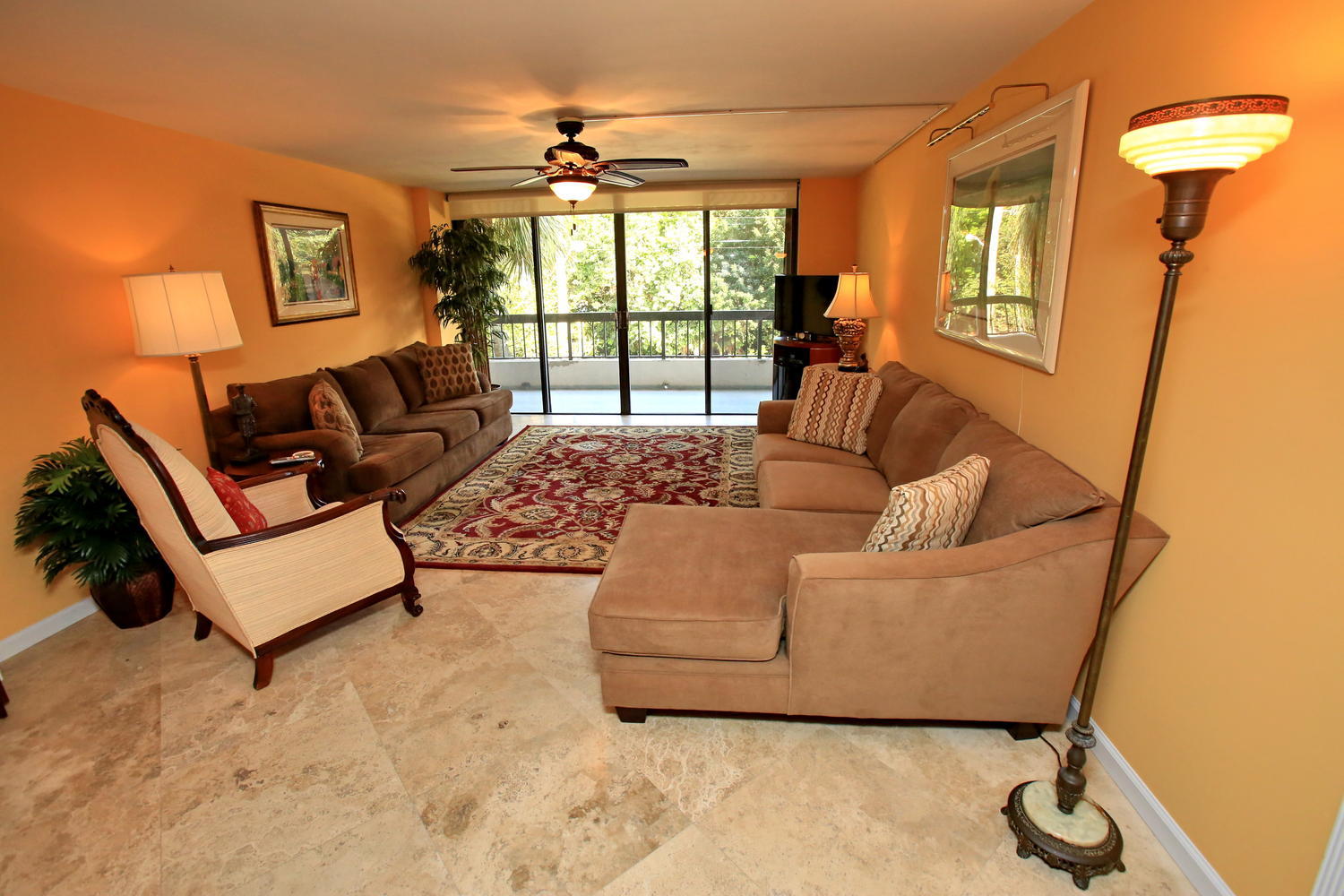 277 North Ocean Boulevard, Unit 202 Boca Raton, FL 33432 - Photo 8 of 25 277 N Ocean Blvd Unit 202-large-008-21-