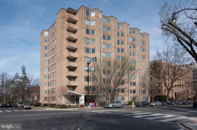 2800 Wisconsin Avenue Northwest, Unit 705 Washington, DC 20007 - Photo 2 of 42 Unit is on 7th of 10 floors, with a great balcony