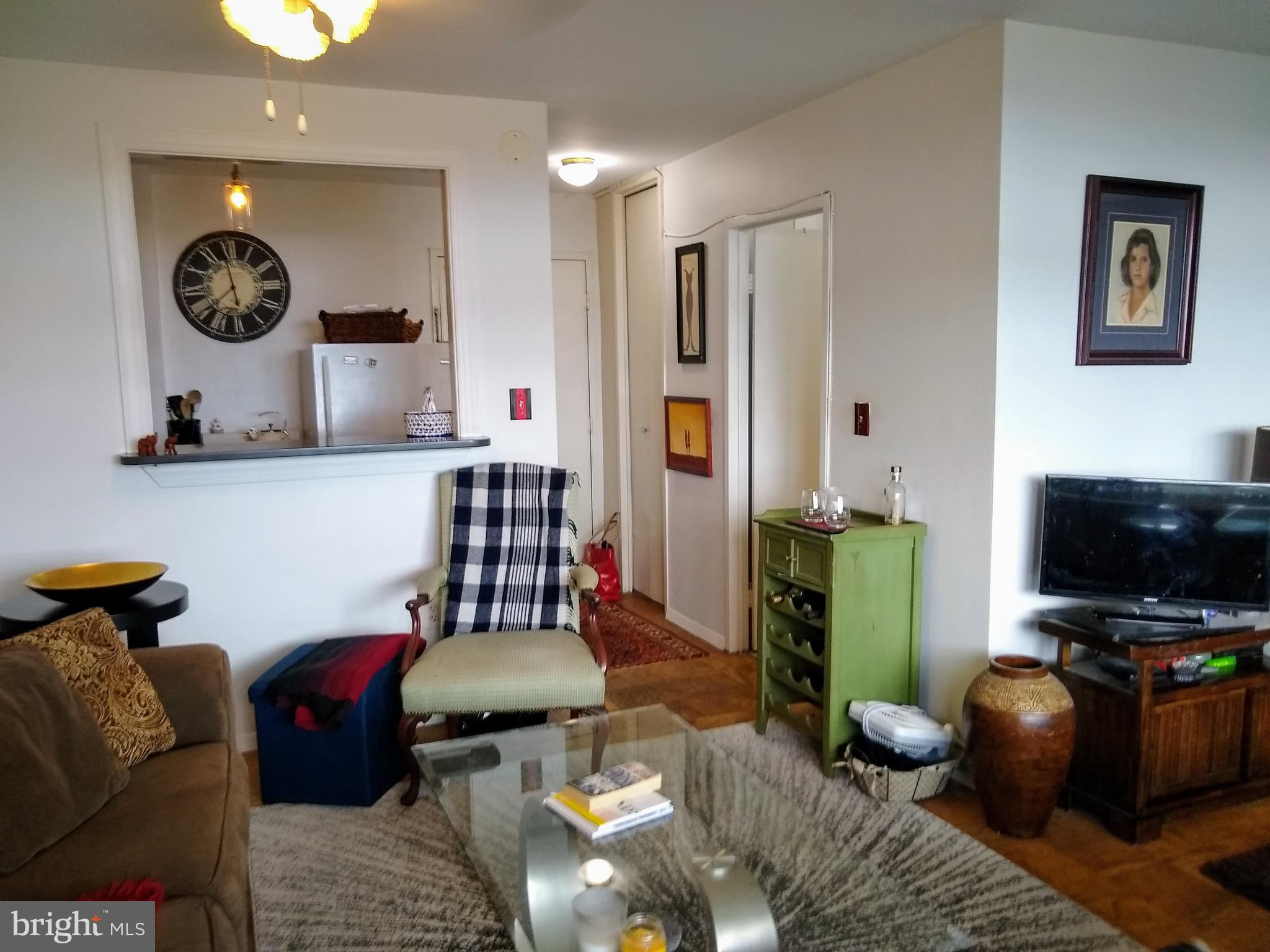 2800 Wisconsin Avenue Northwest, Unit 705 Washington, DC 20007 - Photo 12 of 42 Living area