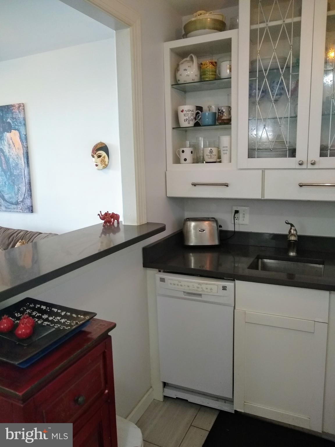 2800 Wisconsin Avenue Northwest, Unit 705 Washington, DC 20007 - Photo 21 of 42 Kitchen with dishwasher
