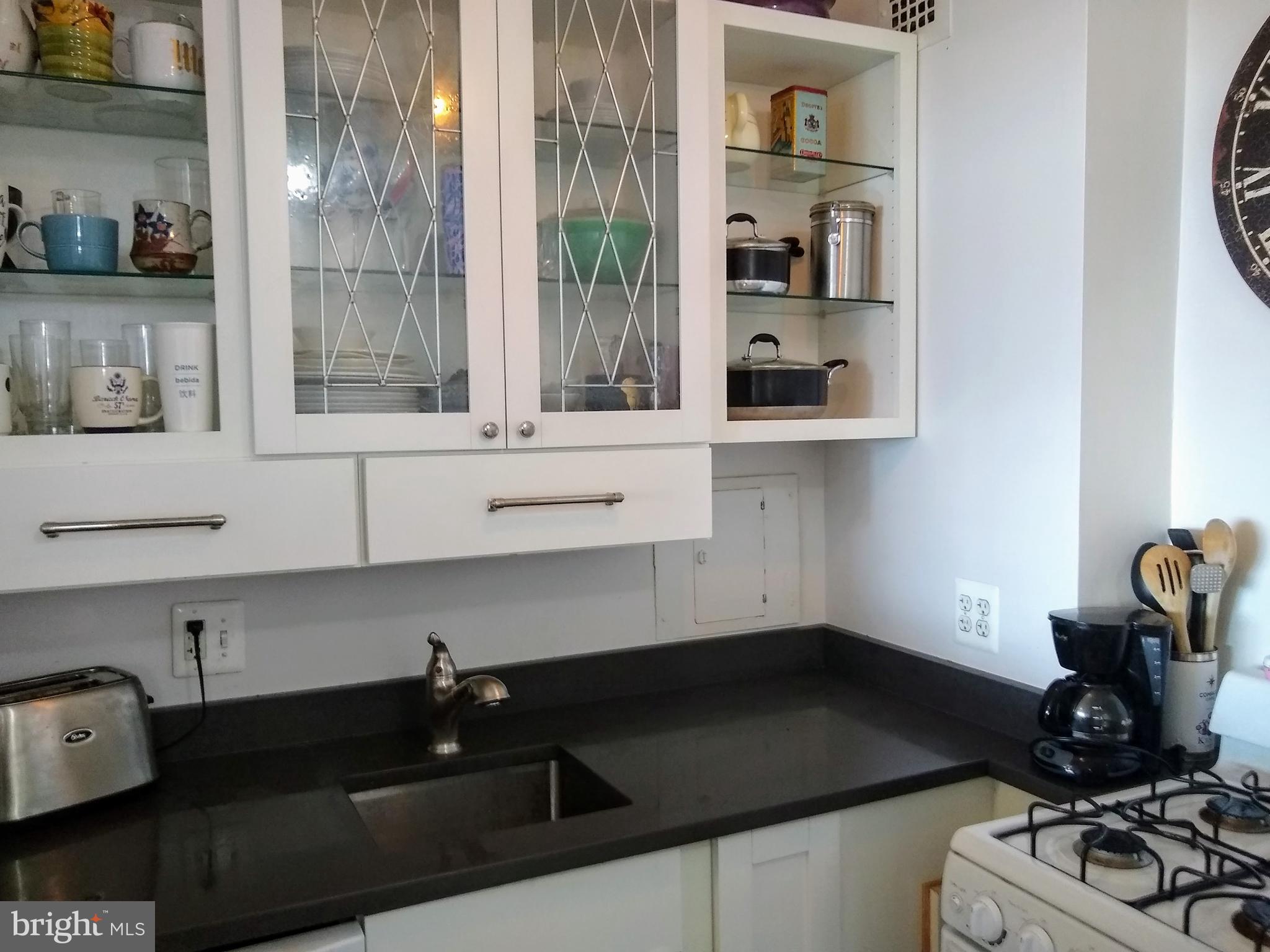 2800 Wisconsin Avenue Northwest, Unit 705 Washington, DC 20007 - Photo 23 of 42 Kitchen