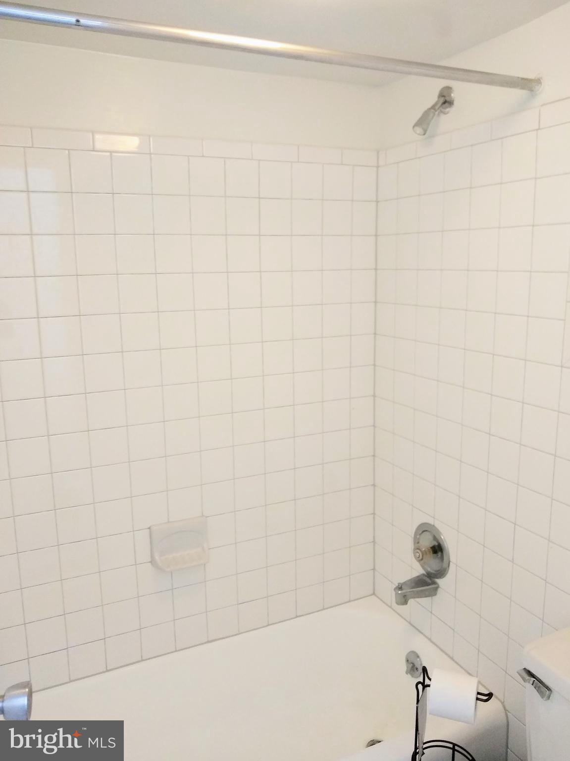 2800 Wisconsin Avenue Northwest, Unit 705 Washington, DC 20007 - Photo 29 of 42 Bathroom