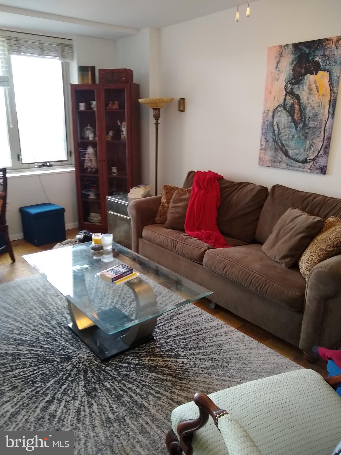 2800 Wisconsin Avenue Northwest, Unit 705 Washington, DC 20007 - Photo 4 of 42 Living area