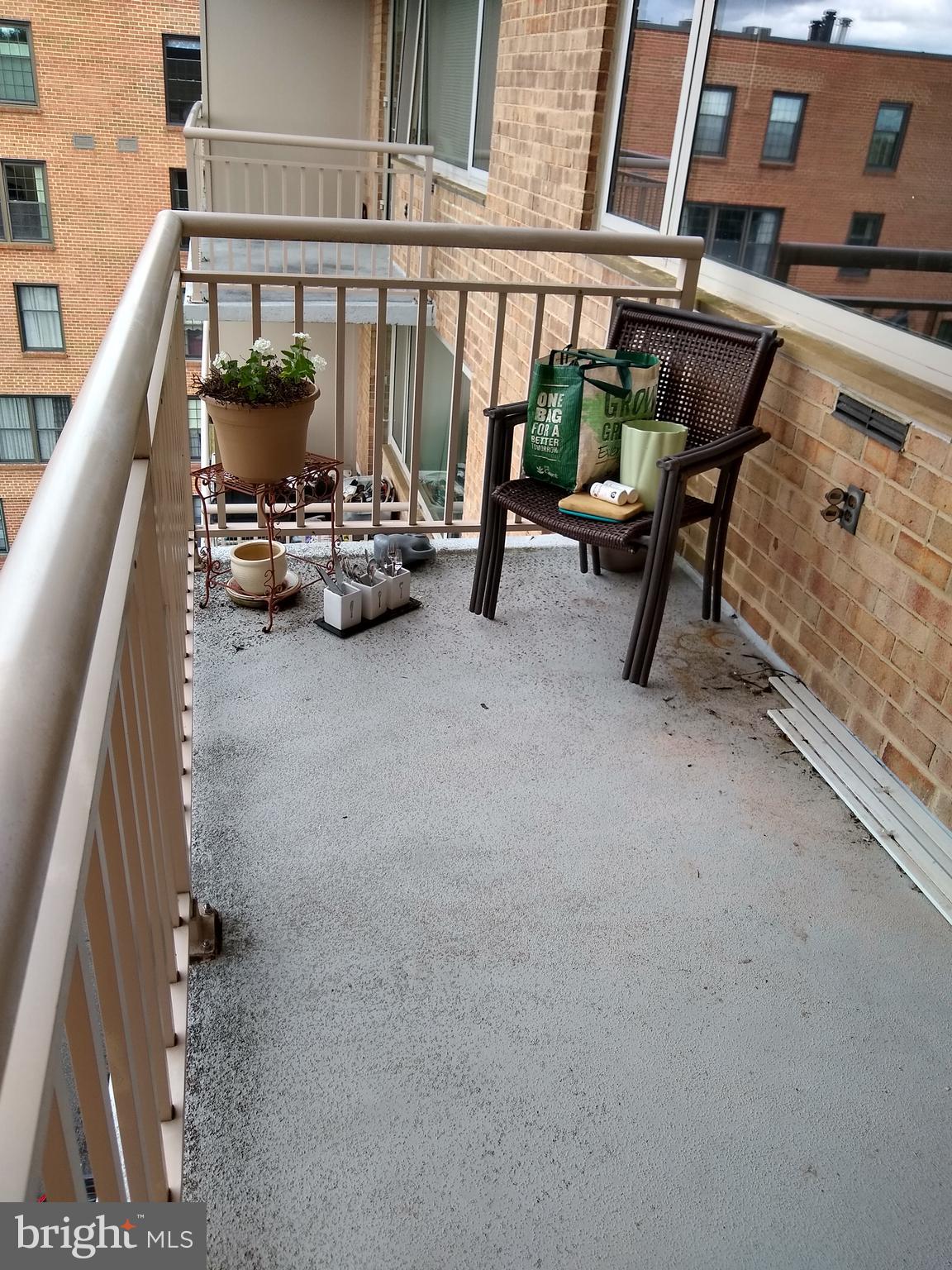 2800 Wisconsin Avenue Northwest, Unit 705 Washington, DC 20007 - Photo 36 of 42 Patio