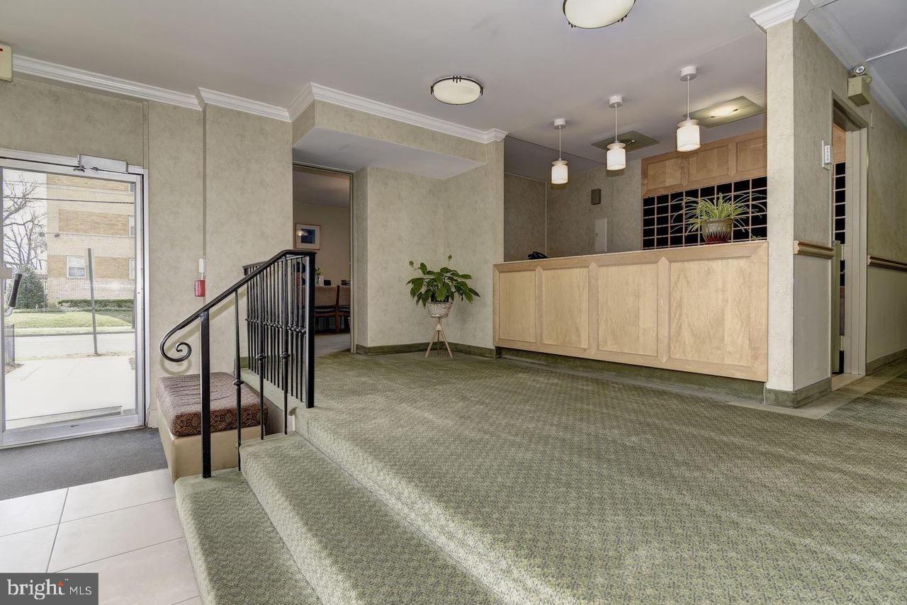 2800 Wisconsin Avenue Northwest, Unit 705 Washington, DC 20007 - Photo 38 of 42 Lobby entryway