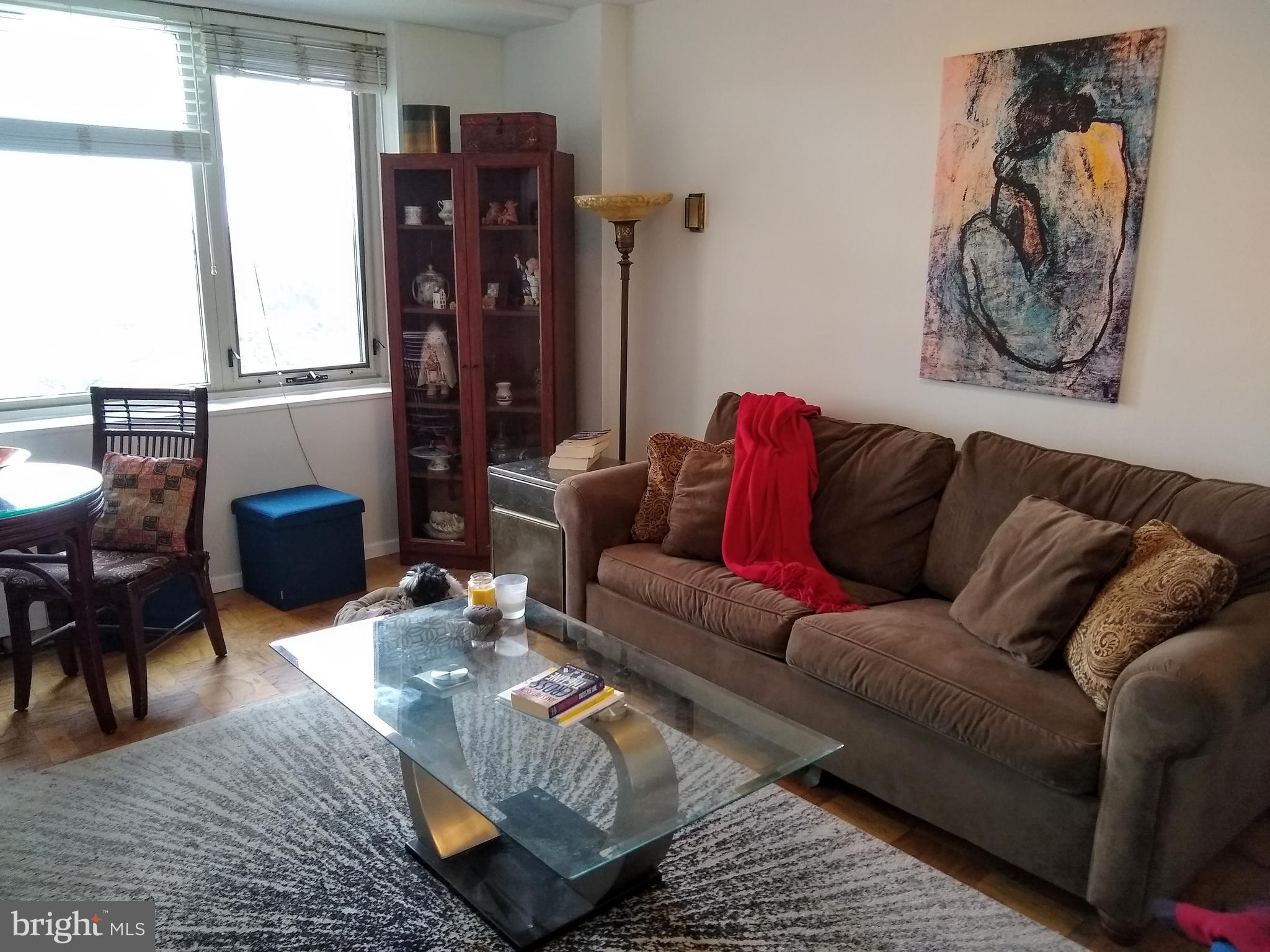 2800 Wisconsin Avenue Northwest, Unit 705 Washington, DC 20007 - Photo 5 of 42 Living area