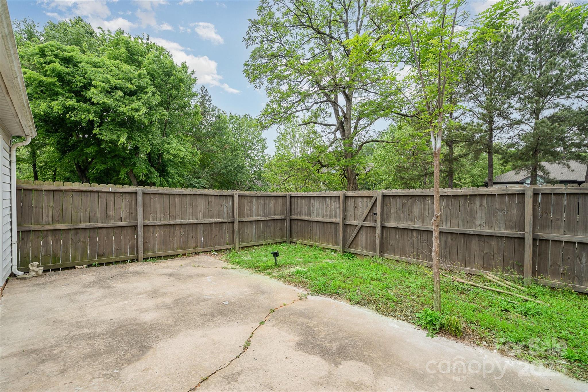 8325 Knights Bridge Road Charlotte, NC 28210 - Photo 15 of 25 Gallery Image 15