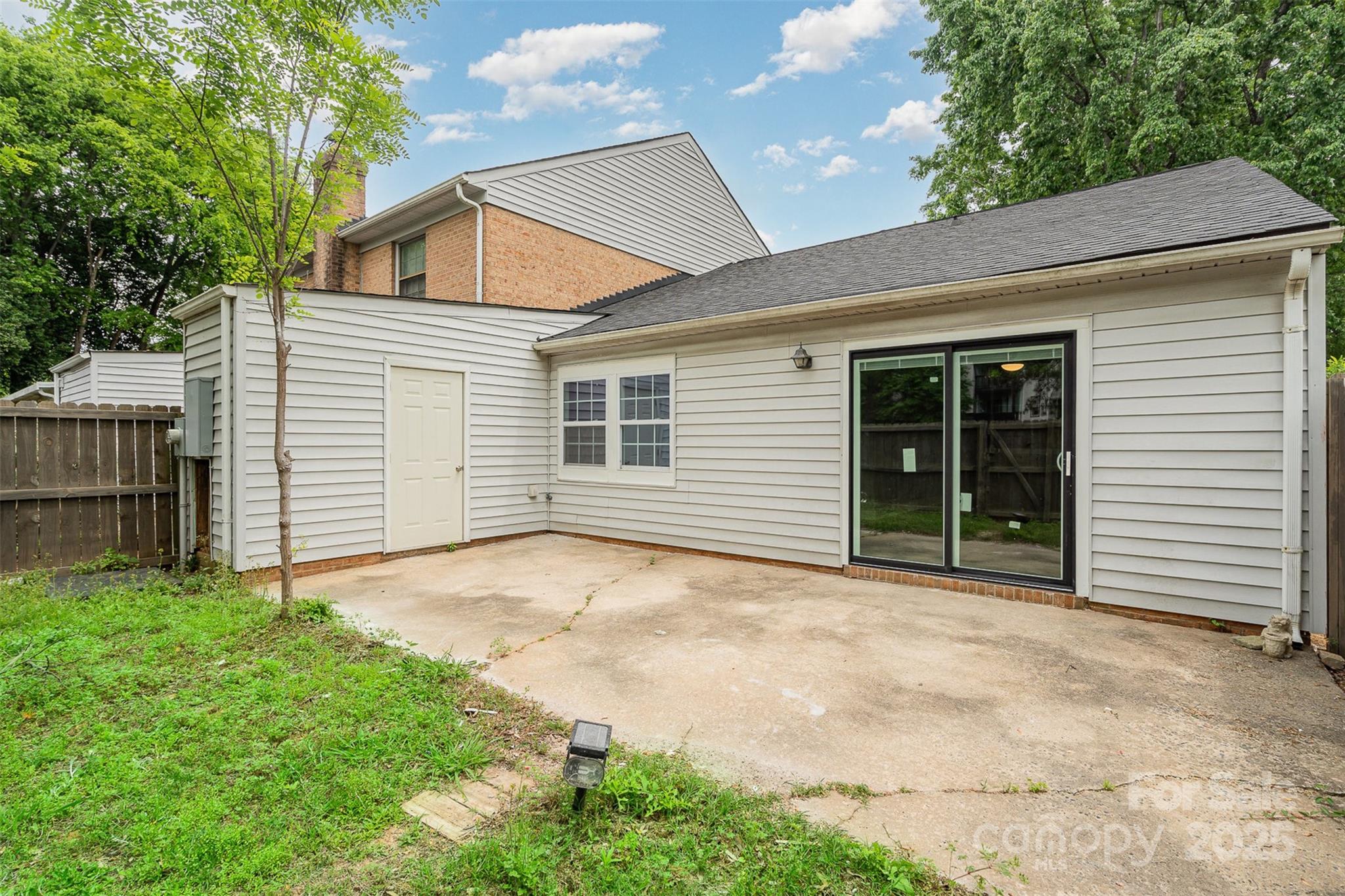 8325 Knights Bridge Road Charlotte, NC 28210 - Photo 16 of 25 Gallery Image 16