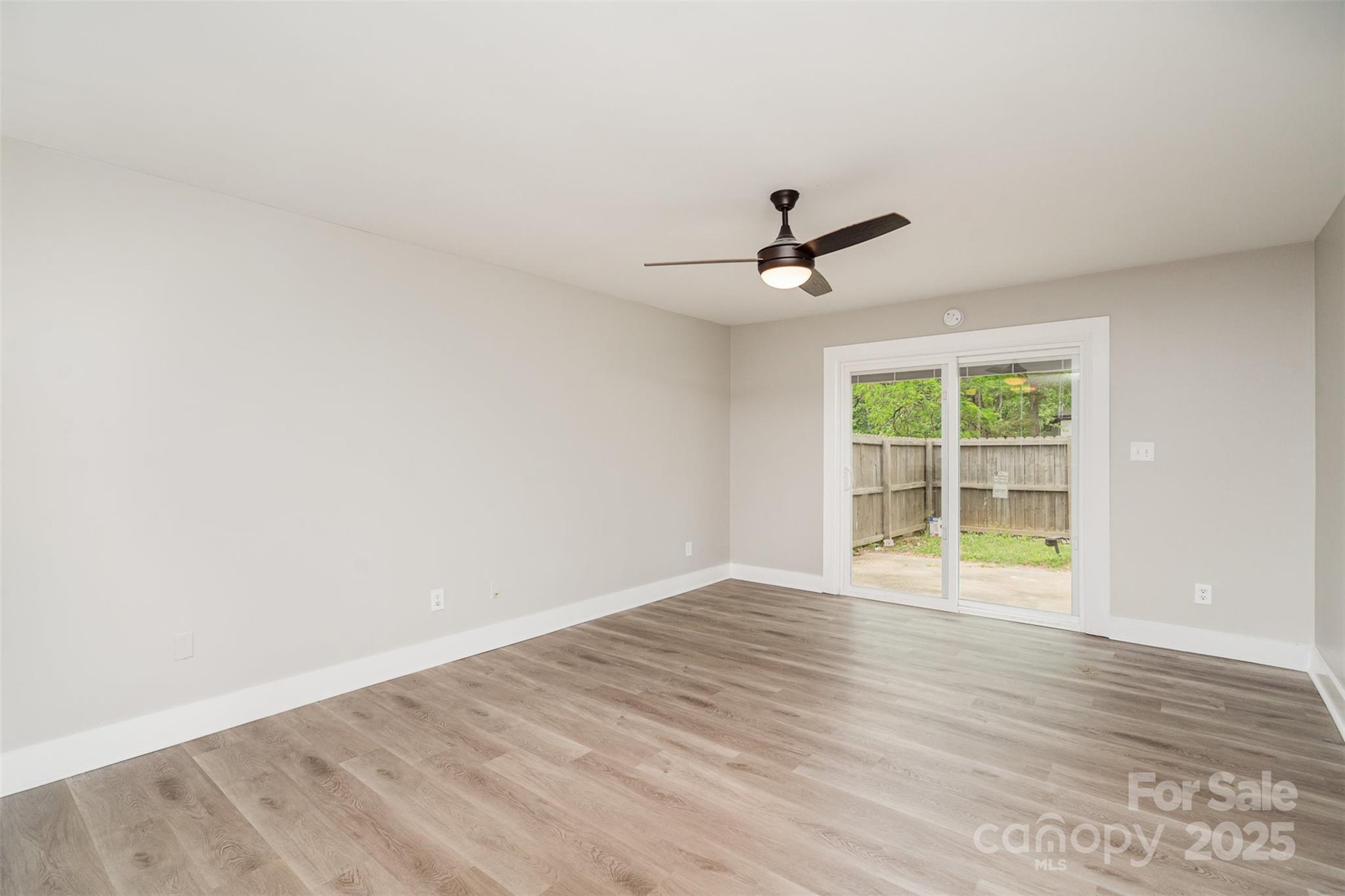 8325 Knights Bridge Road Charlotte, NC 28210 - Photo 4 of 25 Gallery Image 4