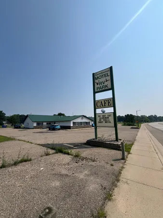 $799,000 | 301 East Nokomis Street, Osakis, MN 56360