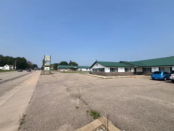 $799,000 | 301 East Nokomis Street, Osakis, MN 56360