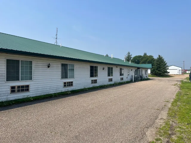 $799,000 | 301 East Nokomis Street, Osakis, MN 56360