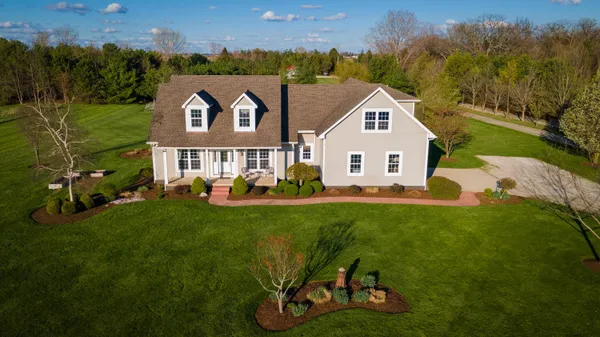 $700,000 | 10304 Rosedale-Milford Center Road, Irwin, OH 43029