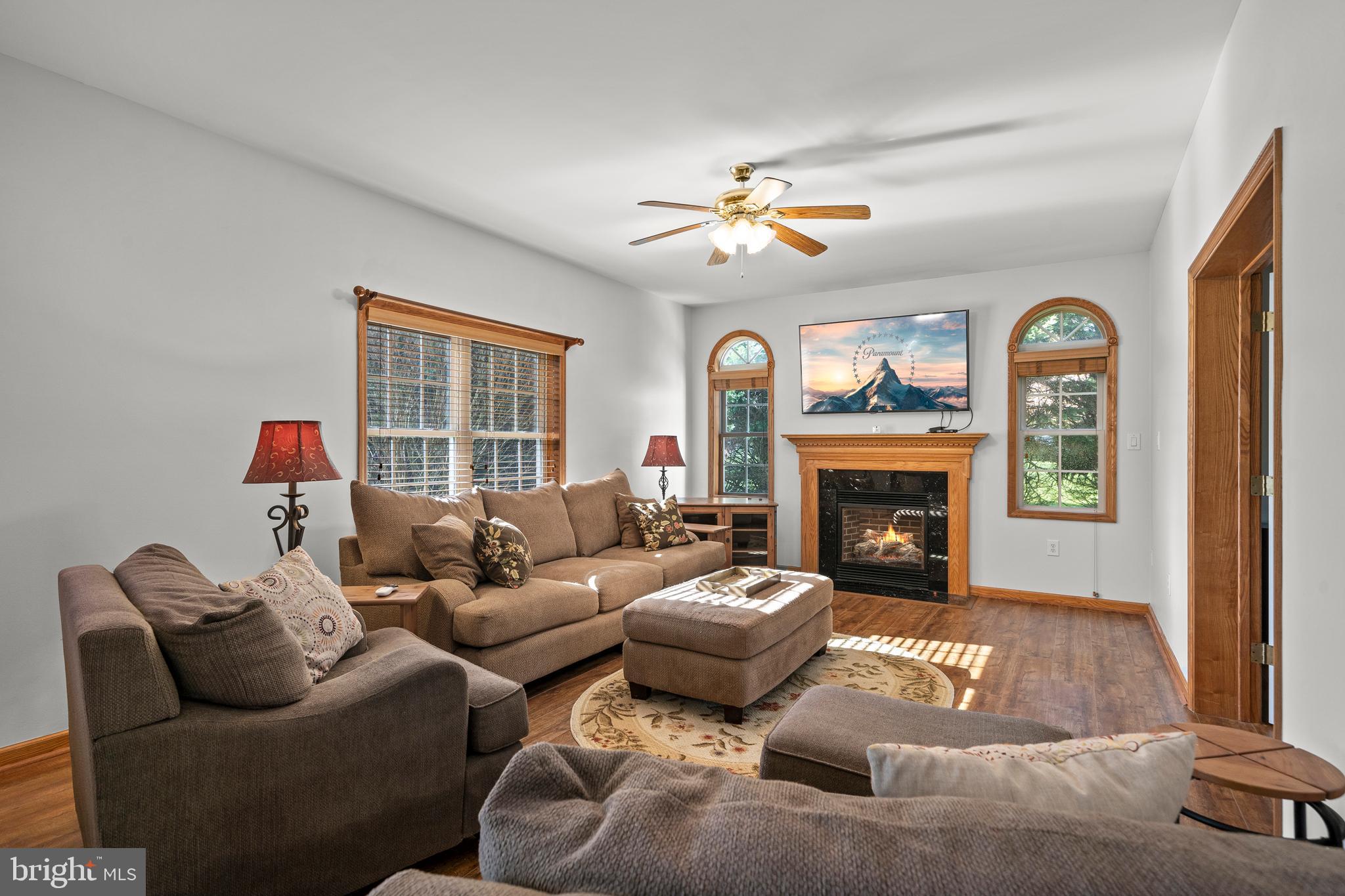 3980 Broomes Island Road Port Republic, MD 20676 - Photo 8 of 37 Living Room