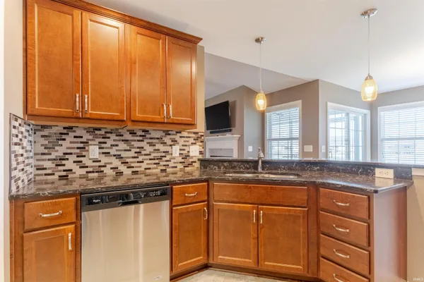$309,900 | 9904 Arbor Lake Drive, Newburgh, IN 47630