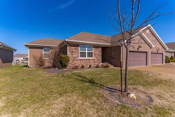 $309,900 | 9904 Arbor Lake Drive, Newburgh, IN 47630