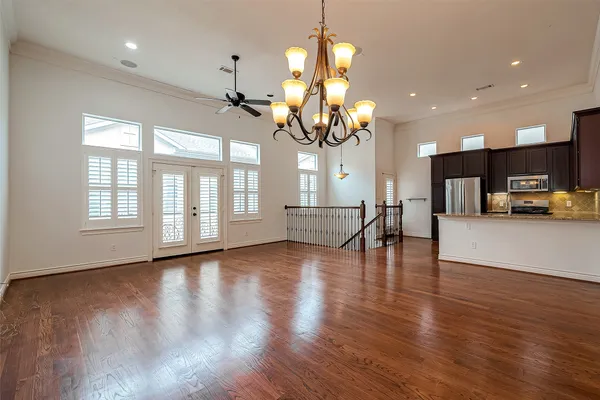 $2,650 | 5608 Kansas Street, Unit B, Houston, TX 77007