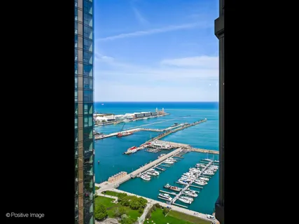 $499,000 | 195 North Harbor Drive, Unit 3208, Chicago, IL 60601