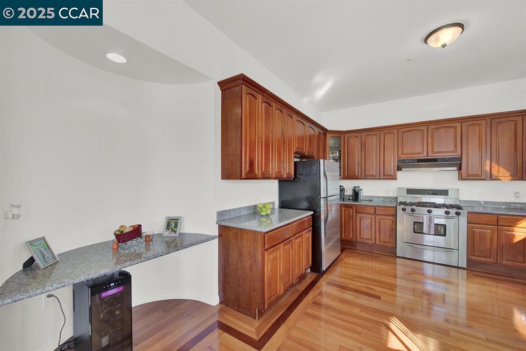 2004 Main Street Napa, CA 94559 - Photo 3 of 10