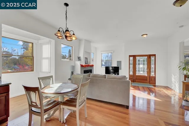 $2,600 | 2004 Main Street, Napa, CA 94559