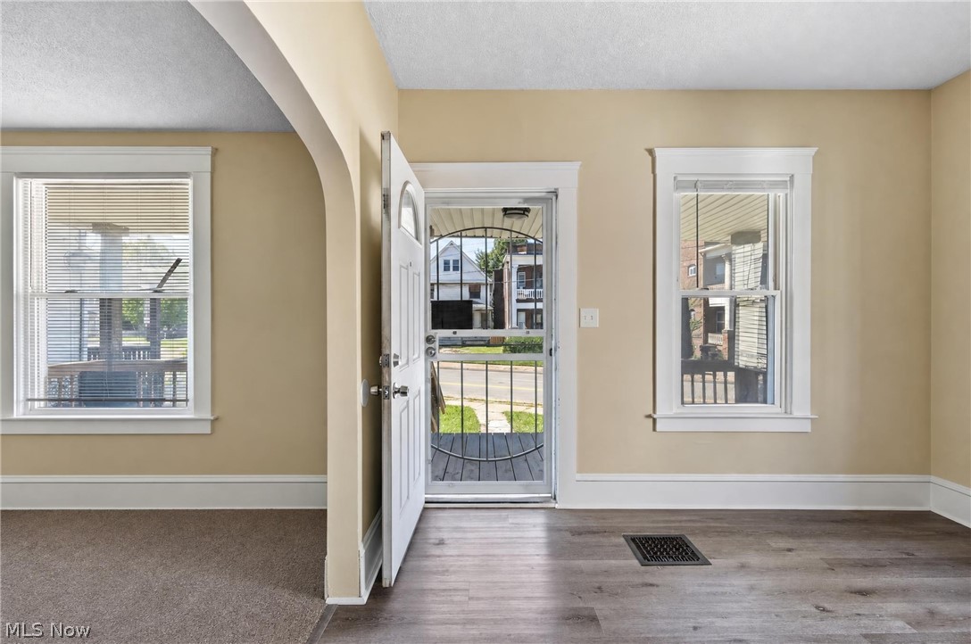 3413 Fulton Road Cleveland, OH 44109 - Photo 8 of 35 Gallery Image 8