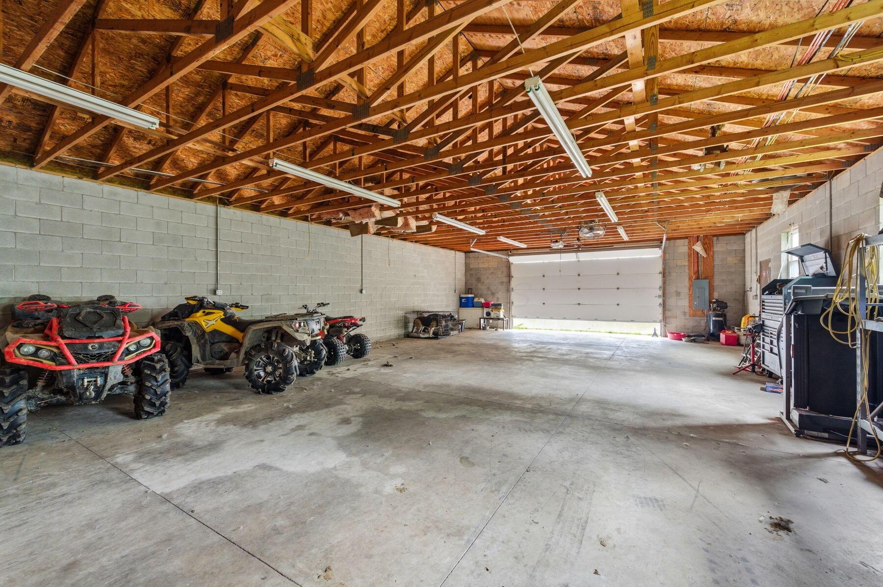 1691 Dyer Road Grove City, OH 43123 - Photo 68 of 108 interior of garage